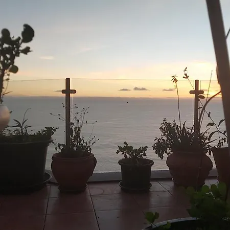 Castelo Do Mar, Madeira * Tabua (Madeira)