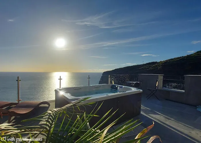Castelo Do Mar, Madeira