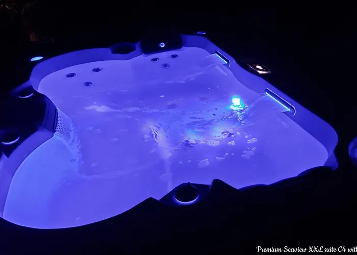 Castelo Do Mar, Madeira Apartment *