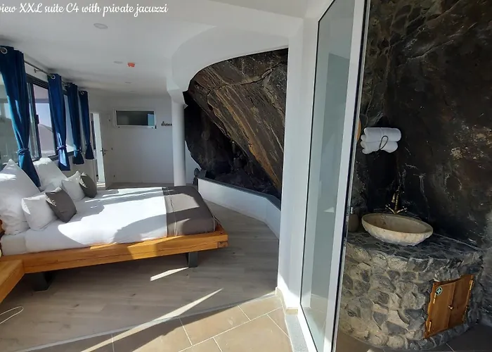 Castelo Do Mar, Madeira Tabua (Madeira)