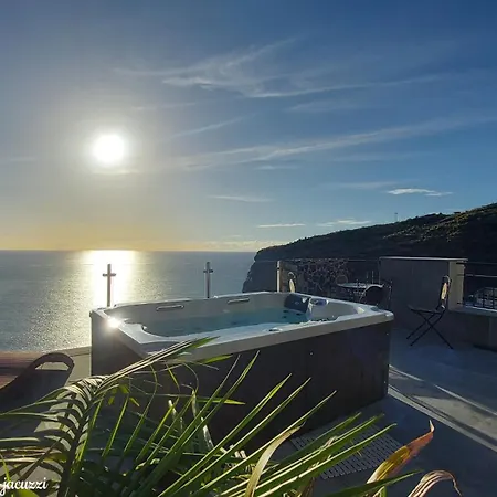 Castelo Do Mar, Madeira