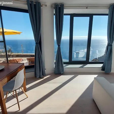 Castelo Do Mar, Madeira