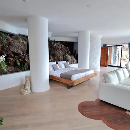 Castelo Do Mar, Madeira Tabua (Madeira)