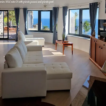 Castelo Do Mar, Madeira * Tabua (Madeira)